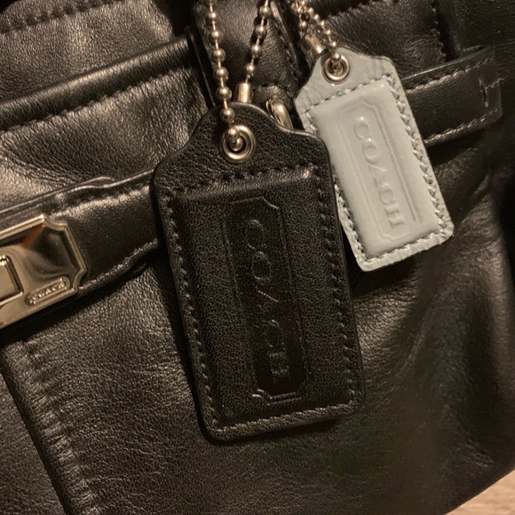 Coach Chelsea Leather Shoulder Purse - Picture 5 of 7
